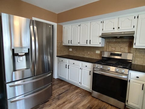 Tiny photo for 834 Shawnee Trail, Lake In The Hills, IL 60156 (MLS # 12749357)