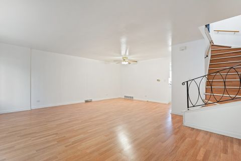 Tiny photo for 1634 W MORSE Avenue #C, Chicago, IL 60626 (MLS # 12489357)