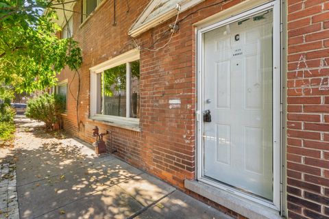 Photo of 1634 W MORSE Avenue #C, Chicago, IL 60626 (MLS # 12489357)