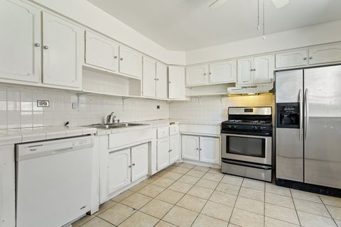 Tiny photo for 1634 W MORSE Avenue #C, Chicago, IL 60626 (MLS # 12489357)