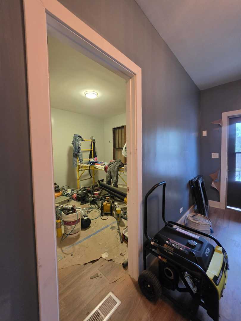 1220 W 74th Street