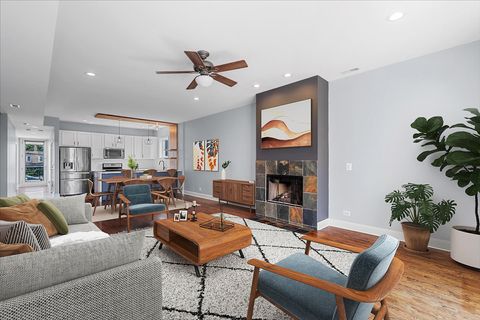 Tiny photo for 1610 W Grand Avenue #2C, Chicago, IL 60622 (MLS # 12478816)