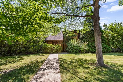 Photo of 4529 W Columbia Avenue, Lincolnwood, IL 60712 (MLS # 12714659)