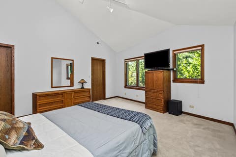 Tiny photo for 4529 W Columbia Avenue, Lincolnwood, IL 60712 (MLS # 12714659)