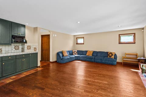 Tiny photo for 4529 W Columbia Avenue, Lincolnwood, IL 60712 (MLS # 12714659)