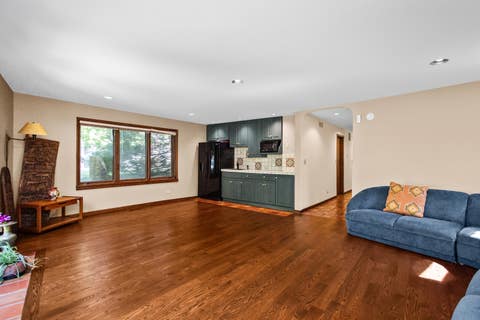 Tiny photo for 4529 W Columbia Avenue, Lincolnwood, IL 60712 (MLS # 12714659)