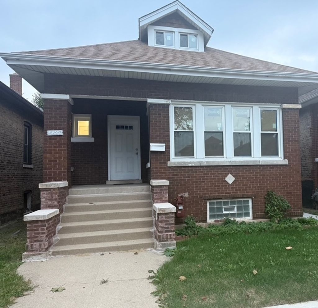 Photo for 6622 S Artesian Avenue, Chicago, IL 60629 (MLS # 12492643)