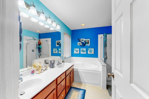 Tiny photo for 6032 Delaney Drive #17-3, Hoffman Estates, IL 60192 (MLS # 12748892)