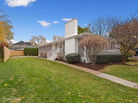 A home in Glen Ellyn