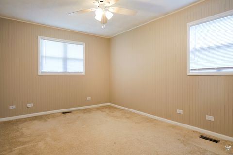 Tiny photo for 1595 Highland Boulevard, Hoffman Estates, IL 60169 (MLS # 12667961)