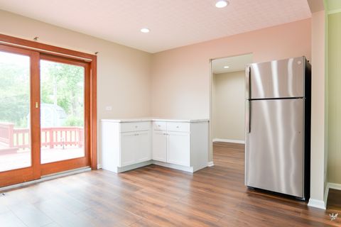 Tiny photo for 1595 Highland Boulevard, Hoffman Estates, IL 60169 (MLS # 12667961)