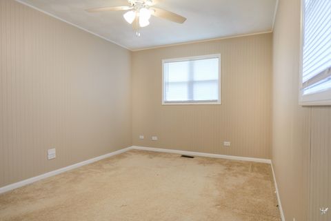 Tiny photo for 1595 Highland Boulevard, Hoffman Estates, IL 60169 (MLS # 12667961)