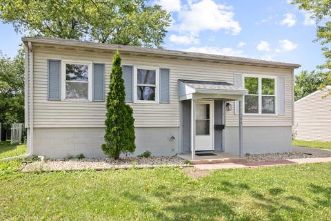Photo of 206 Ridge Circle, Streamwood, IL 60107 (MLS # 12757497)