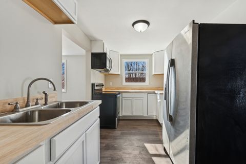 Tiny photo for 189 N La Salle Avenue, Bradley, IL 60915 (MLS # 12559623)