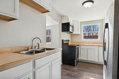 Tiny photo for 189 N La Salle Avenue, Bradley, IL 60915 (MLS # 12559623)