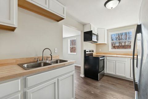 Tiny photo for 189 N La Salle Avenue, Bradley, IL 60915 (MLS # 12559623)