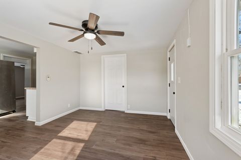 Tiny photo for 189 N La Salle Avenue, Bradley, IL 60915 (MLS # 12559623)