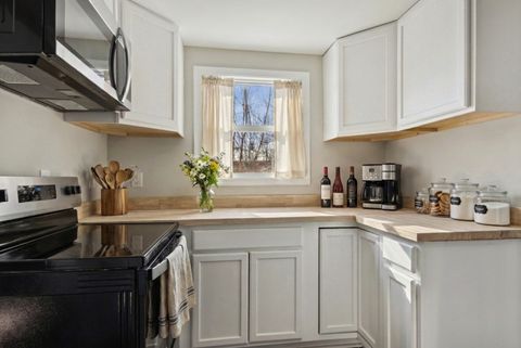 Tiny photo for 189 N La Salle Avenue, Bradley, IL 60915 (MLS # 12559623)