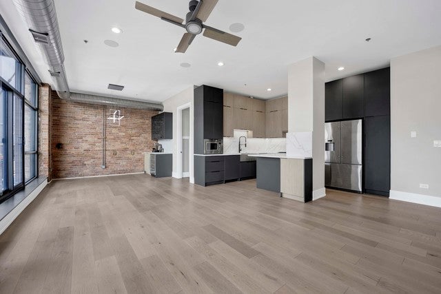 23 N Green Street 303