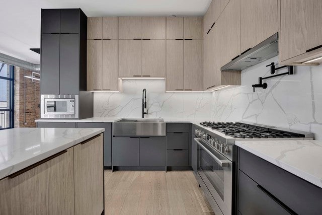 23 N Green Street 303