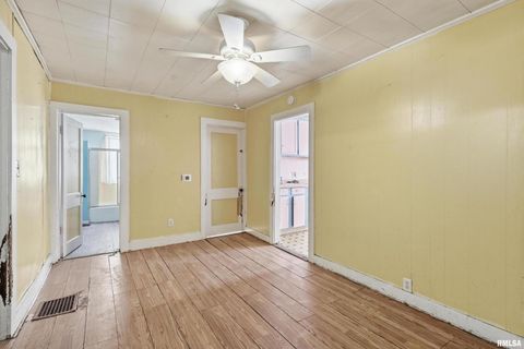 Tiny photo for 2706 5 1/2 Avenue, Rock Island, IL 61201 (MLS # QC4270034)