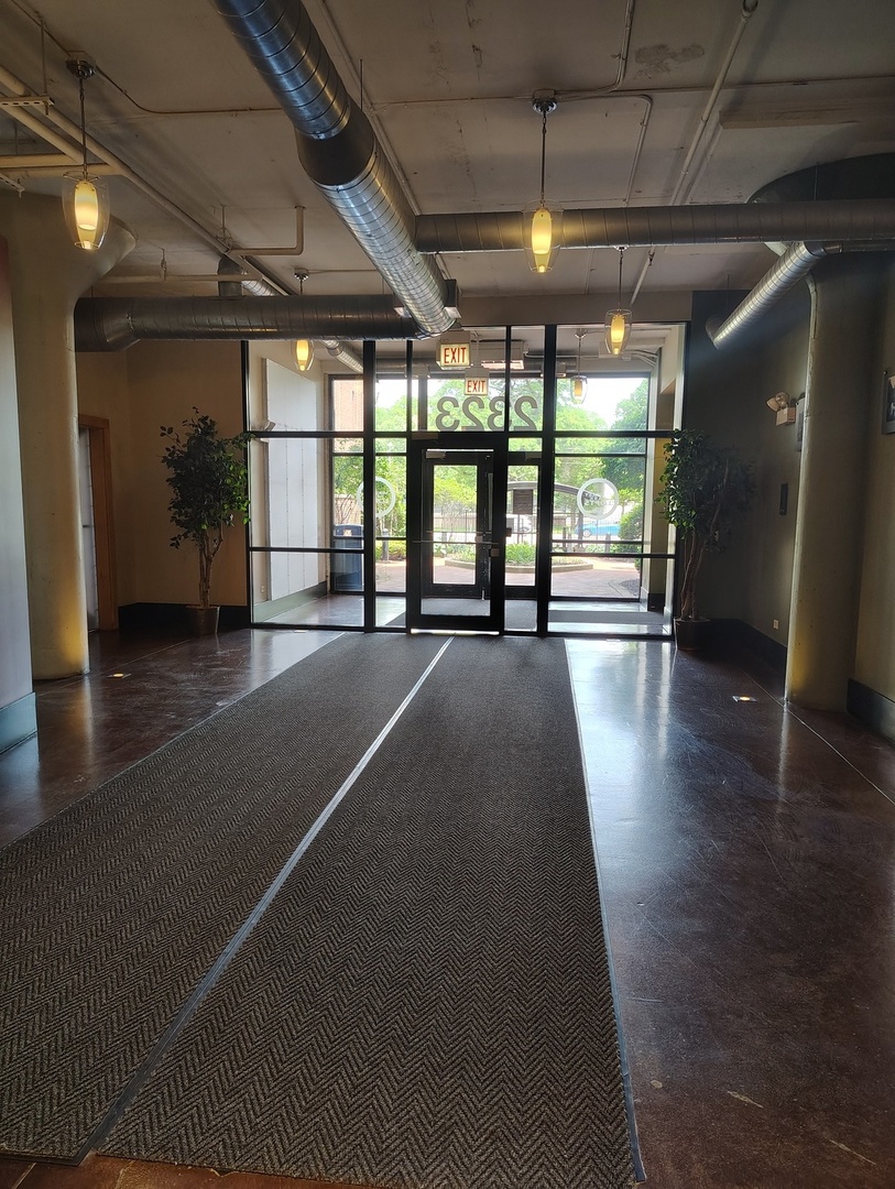 2323 W Pershing Road 336