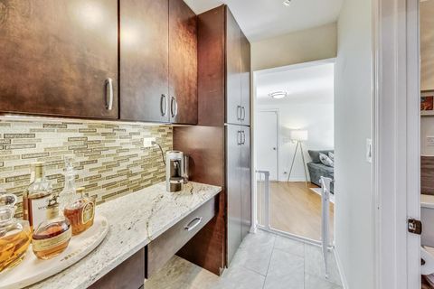 Tiny photo for 705 N County Line Road, Hinsdale, IL 60521 (MLS # 12628083)
