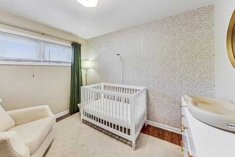 Tiny photo for 705 N County Line Road, Hinsdale, IL 60521 (MLS # 12628083)