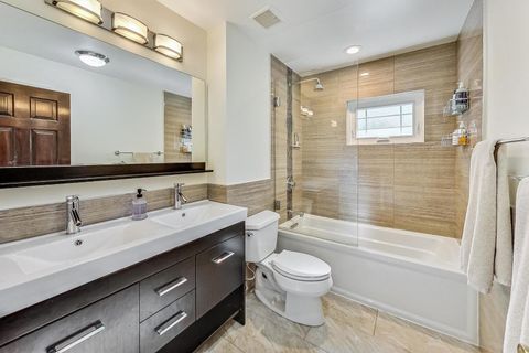 Tiny photo for 705 N County Line Road, Hinsdale, IL 60521 (MLS # 12628083)