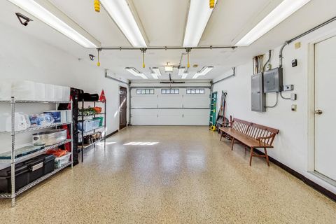 Tiny photo for 705 N County Line Road, Hinsdale, IL 60521 (MLS # 12628083)