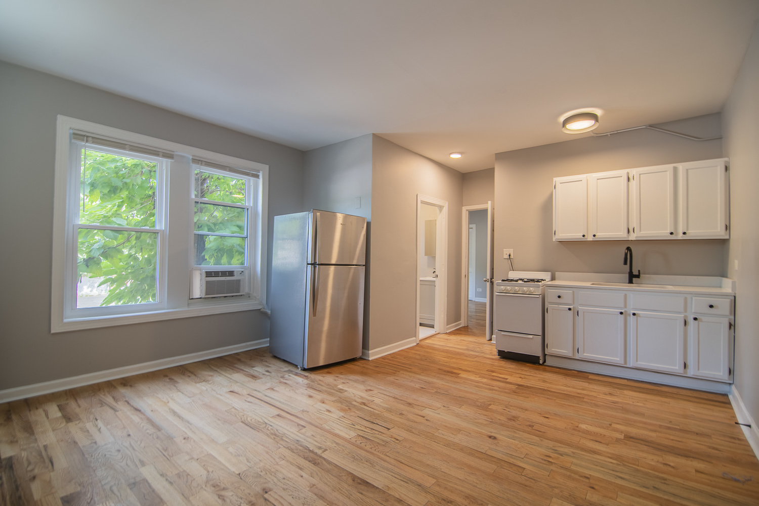 1414 W Pratt Boulevard 208