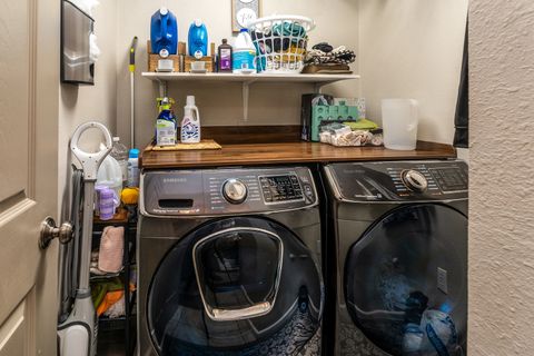 Tiny photo for 2004 Northwoods Place, Mt Vernon, IL 62864 (MLS # 12564122)