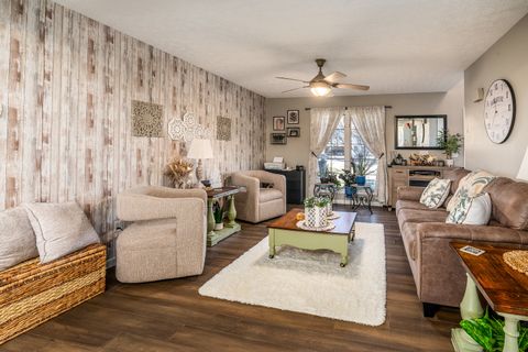 Tiny photo for 2004 Northwoods Place, Mt Vernon, IL 62864 (MLS # 12564122)