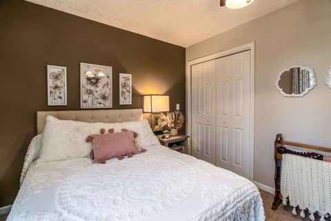 Tiny photo for 2004 Northwoods Place, Mt Vernon, IL 62864 (MLS # 12564122)