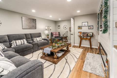 Tiny photo for 2004 Northwoods Place, Mt Vernon, IL 62864 (MLS # 12564122)