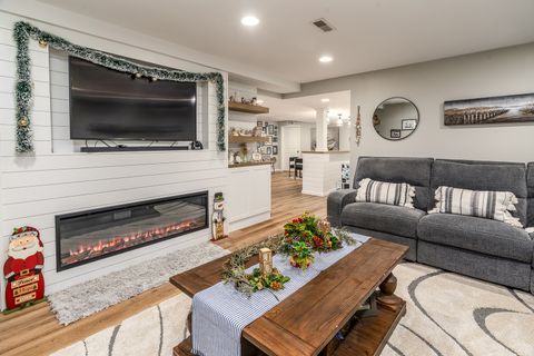 Tiny photo for 2004 Northwoods Place, Mt Vernon, IL 62864 (MLS # 12564122)