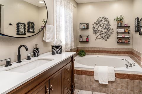 Tiny photo for 2004 Northwoods Place, Mt Vernon, IL 62864 (MLS # 12564122)