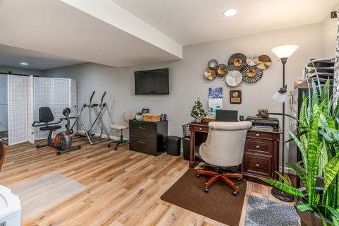 Tiny photo for 2004 Northwoods Place, Mt Vernon, IL 62864 (MLS # 12564122)