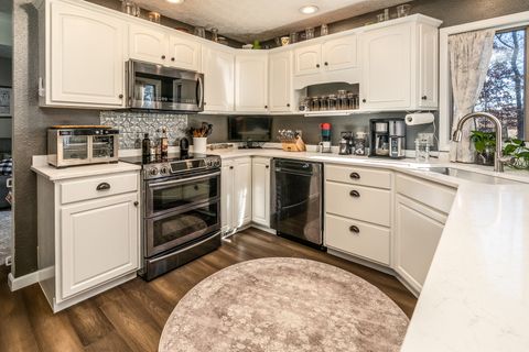 Tiny photo for 2004 Northwoods Place, Mt Vernon, IL 62864 (MLS # 12564122)