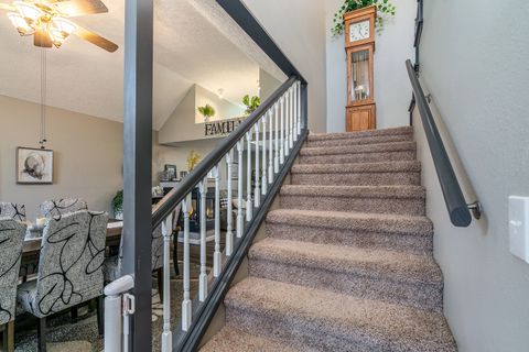 Tiny photo for 2004 Northwoods Place, Mt Vernon, IL 62864 (MLS # 12564122)