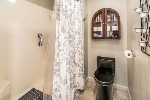 Tiny photo for 2004 Northwoods Place, Mt Vernon, IL 62864 (MLS # 12564122)