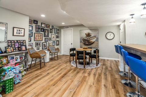 Tiny photo for 2004 Northwoods Place, Mt Vernon, IL 62864 (MLS # 12564122)