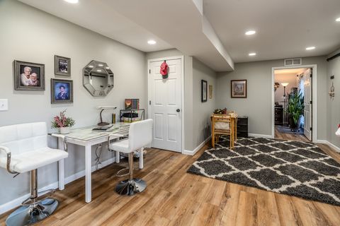 Tiny photo for 2004 Northwoods Place, Mt Vernon, IL 62864 (MLS # 12564122)