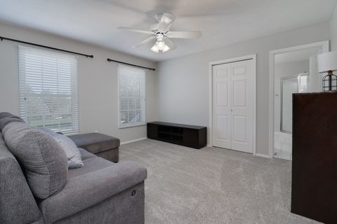 Tiny photo for 3 Pebblebrook Court, Bloomington, IL 61705 (MLS # 12494400)