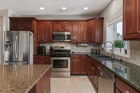 Tiny photo for 3 Pebblebrook Court, Bloomington, IL 61705 (MLS # 12494400)