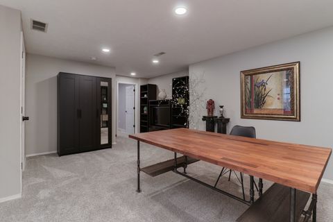 Tiny photo for 3 Pebblebrook Court, Bloomington, IL 61705 (MLS # 12494400)