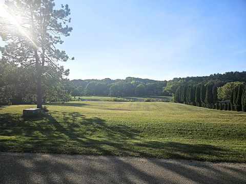 701 Woodland Drive Dixon IL 61021