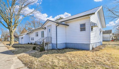 Photo of 301 S Douglas Street, Villa Grove, IL 61956 (MLS # 12377360)