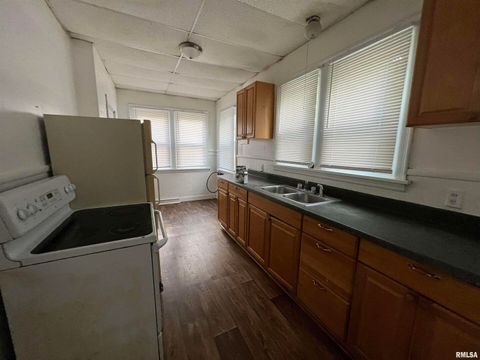 Tiny photo for 404 W ELM Street, Carbondale, IL 62901 (MLS # 12584044)