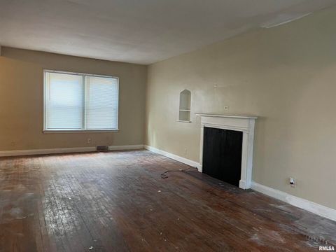 Tiny photo for 404 W ELM Street, Carbondale, IL 62901 (MLS # 12584044)